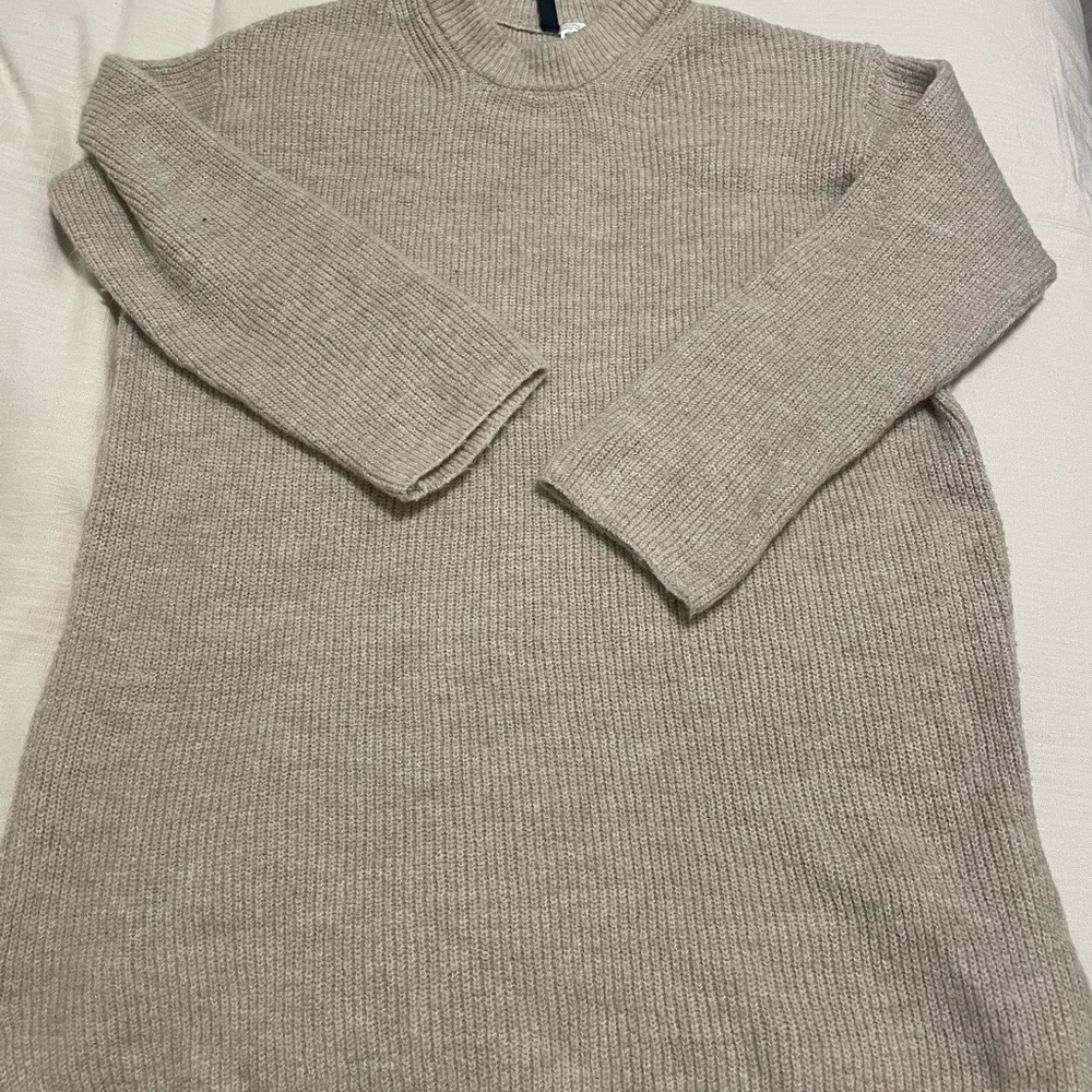 H&M sweater